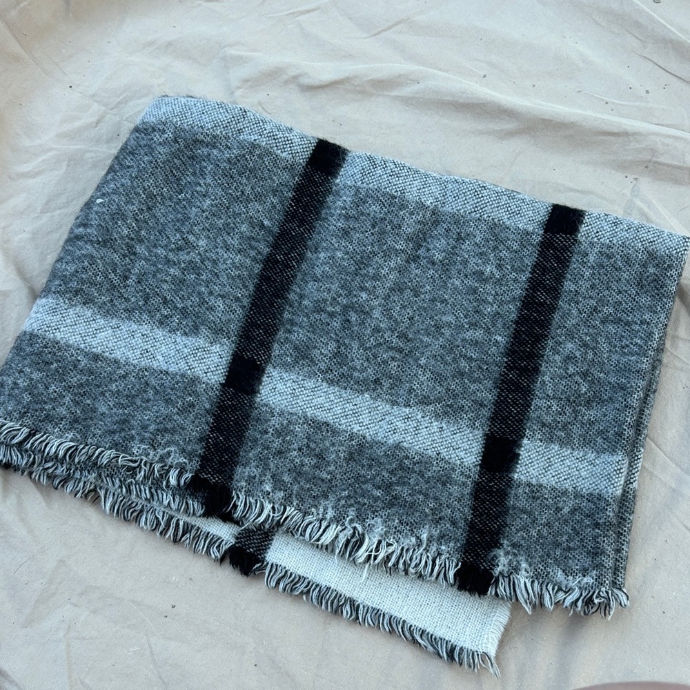Aerie Gray and Black Plaid Scarf
